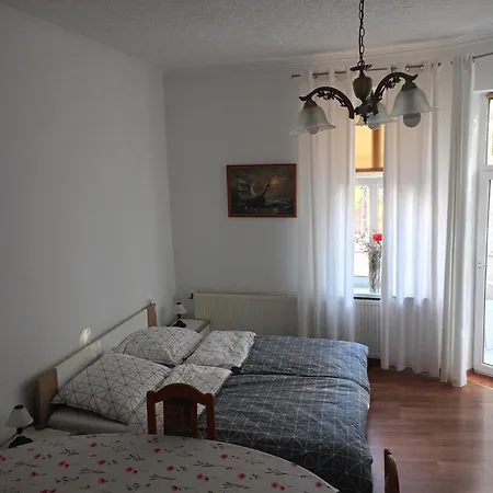 Kamienica Z Balkonem - Goscinne Apartment